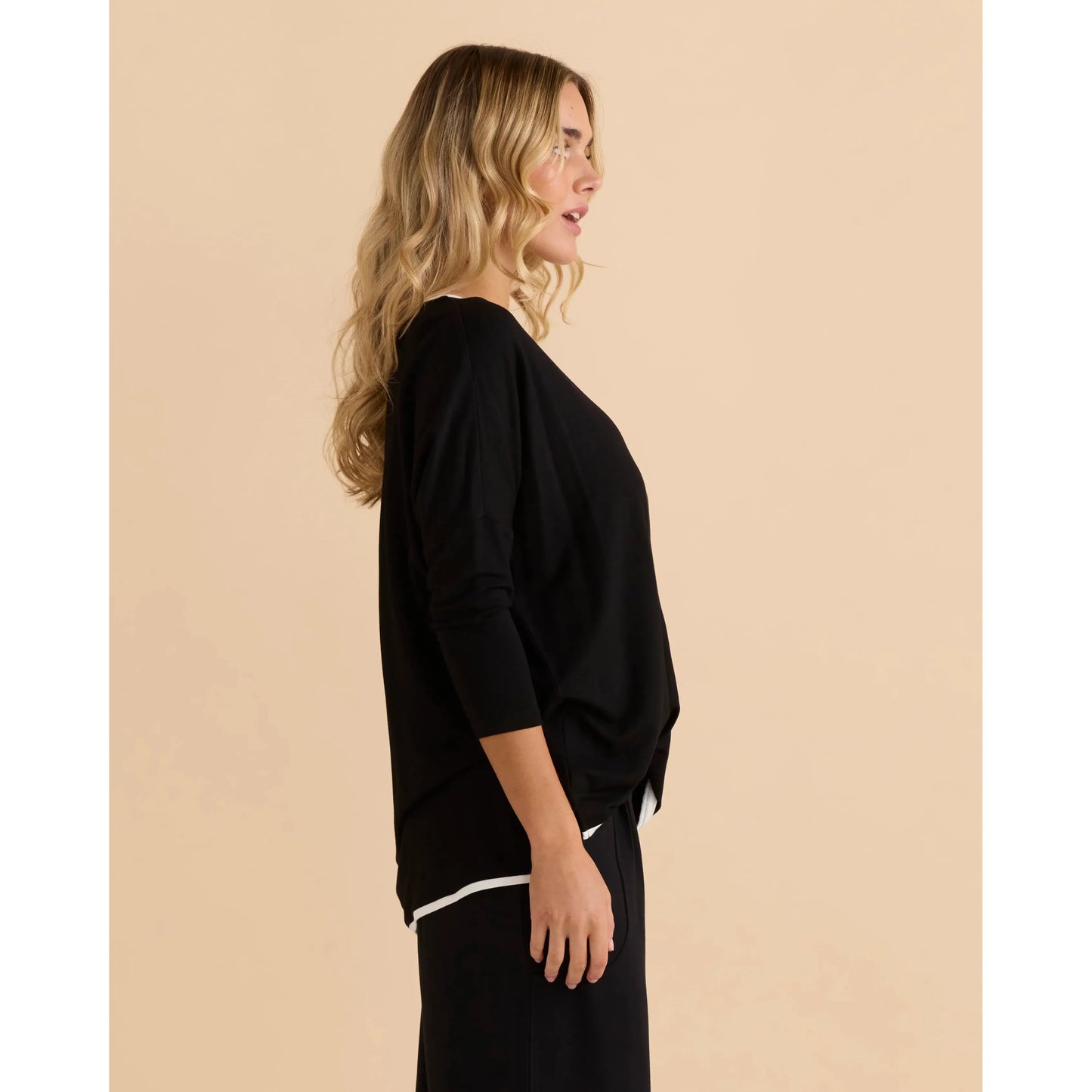 Adina - Black