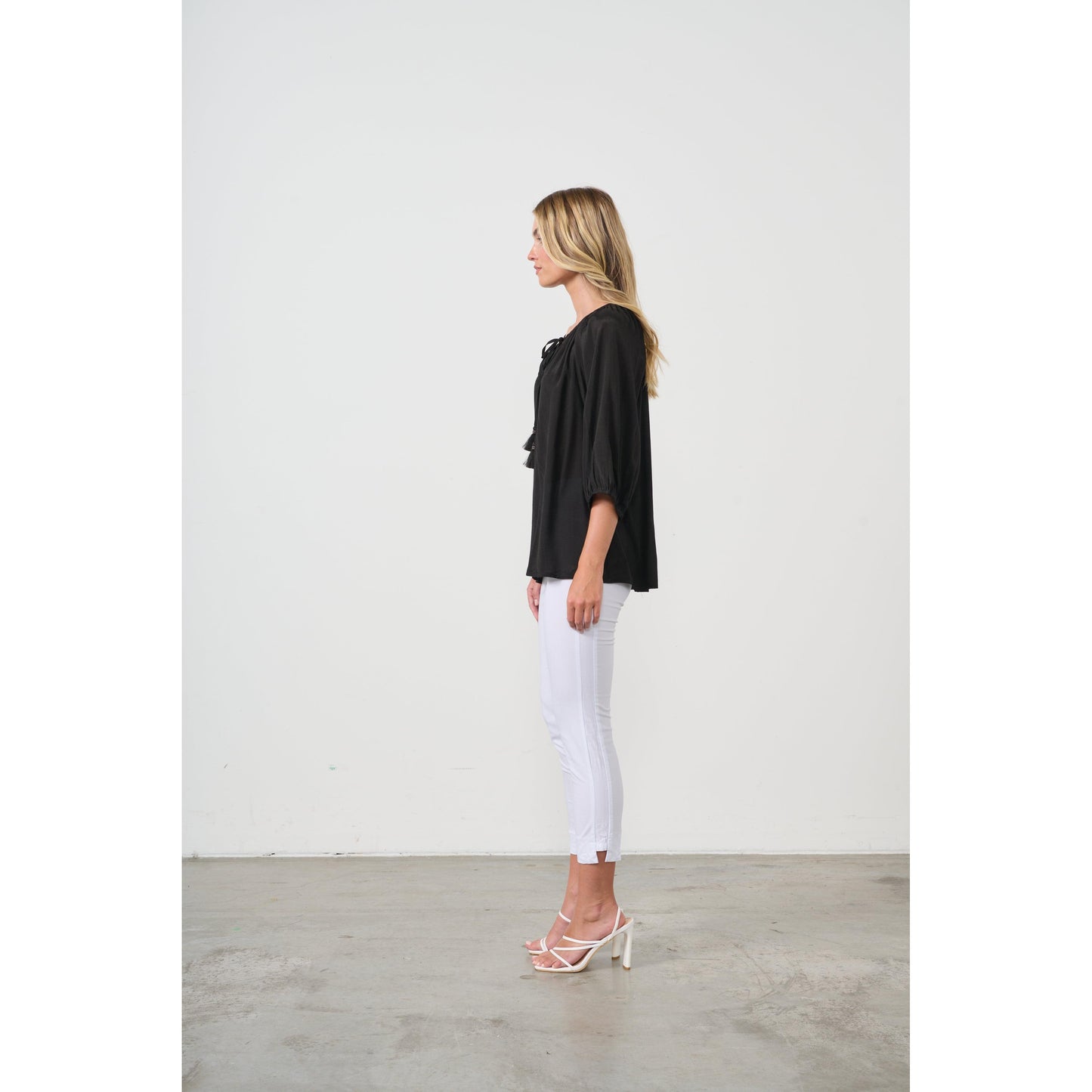 Carina - Black