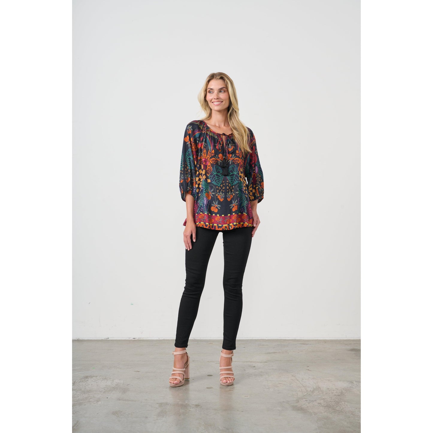 Carina - Trop/Black