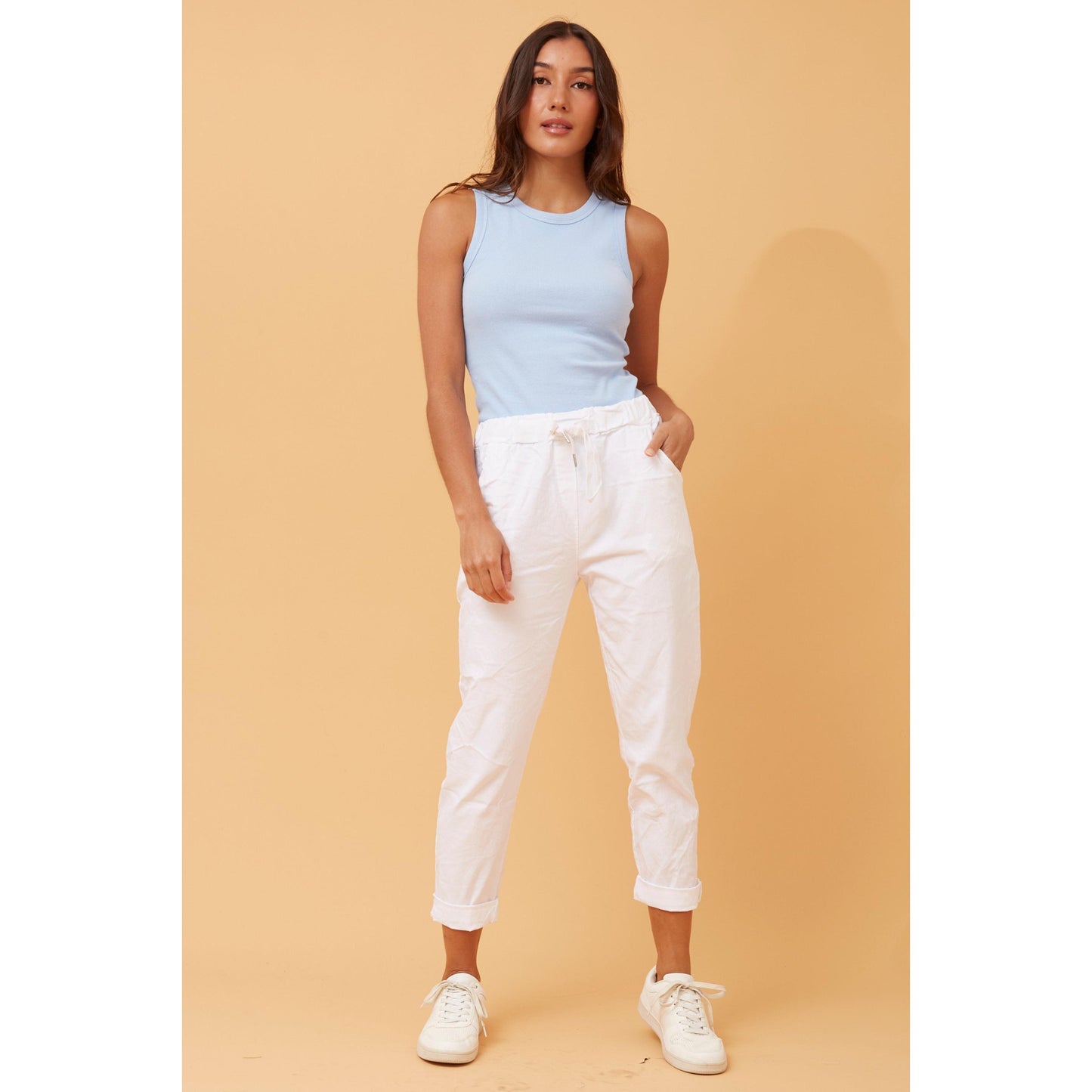 Jackie - White