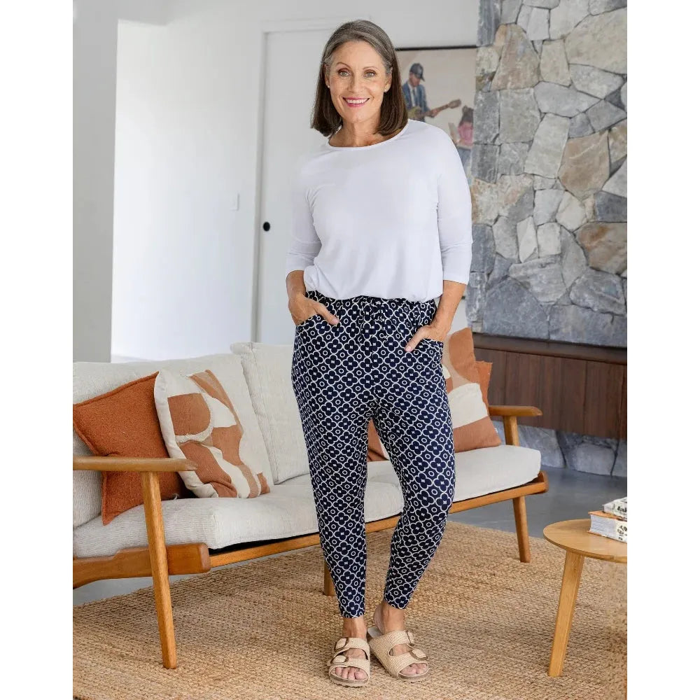 Slouch - Navy Flw