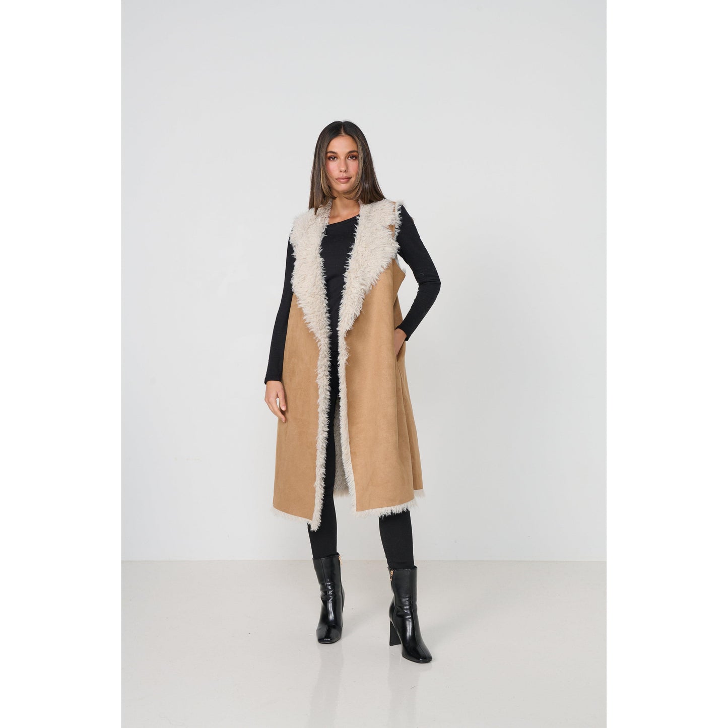 Mia Vest - Tan