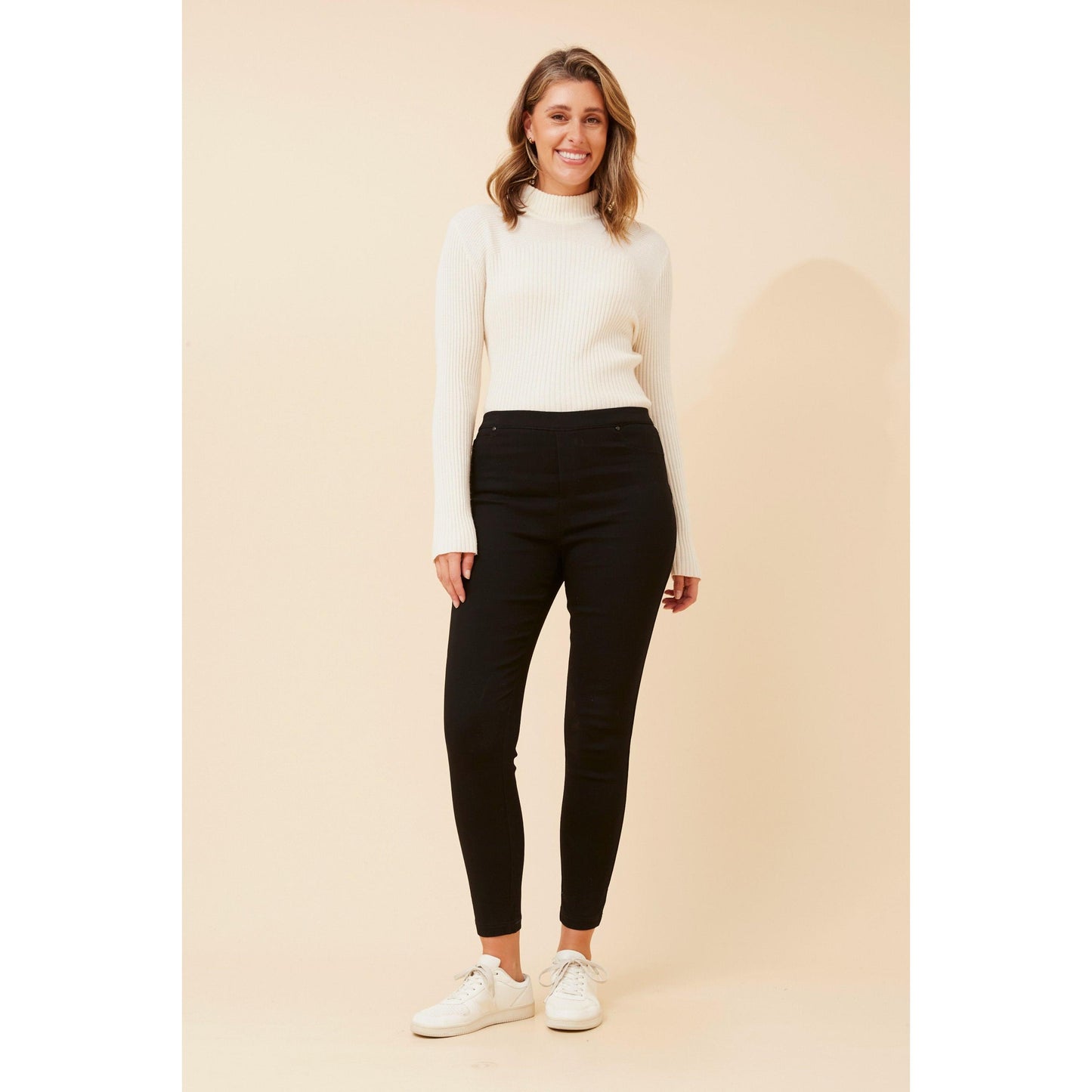 Nancy - Black