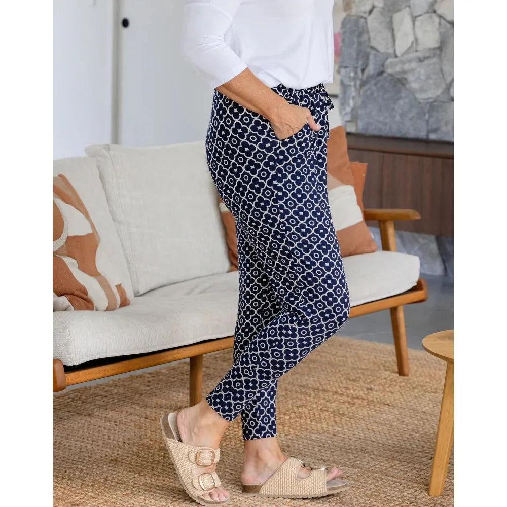 Slouch - Navy Flw