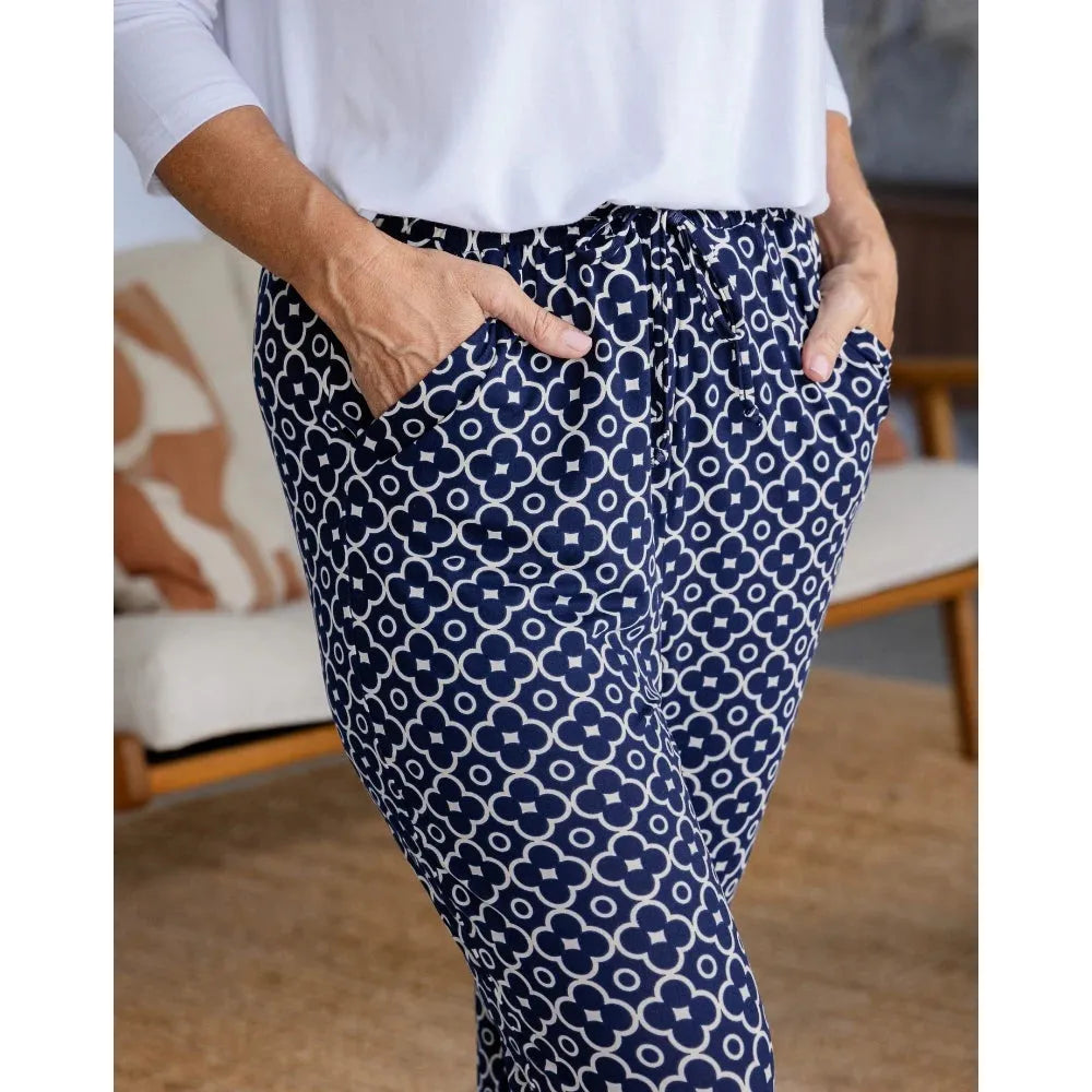 Slouch - Navy Flw