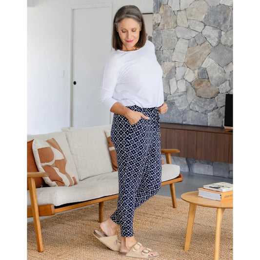 Slouch - Navy Flw