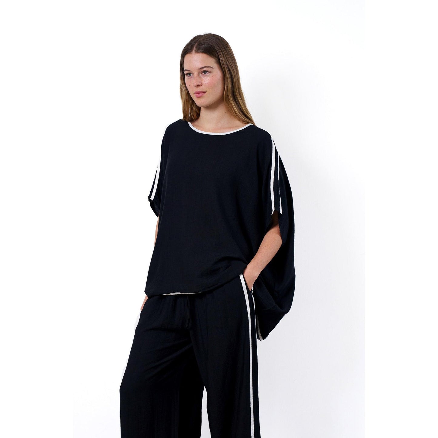 Troy top- Black
