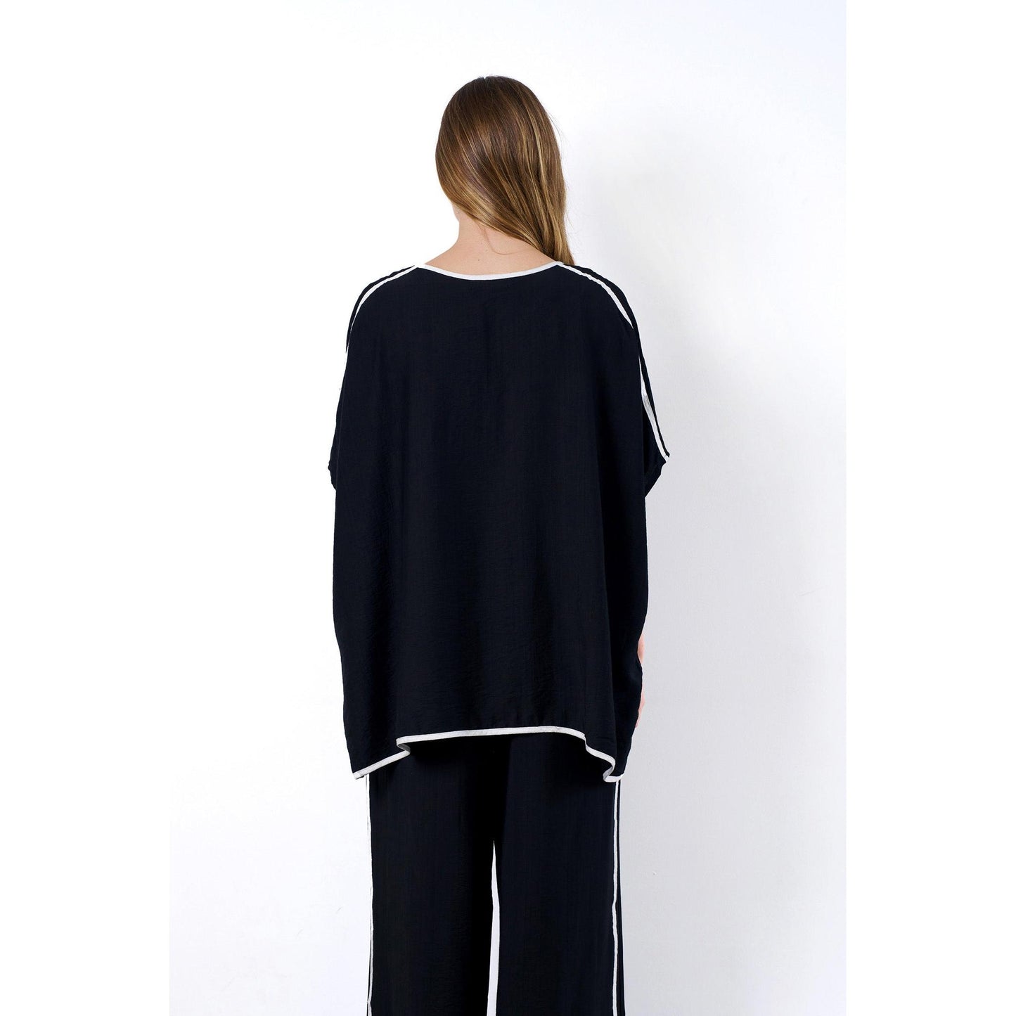 Troy top- Black